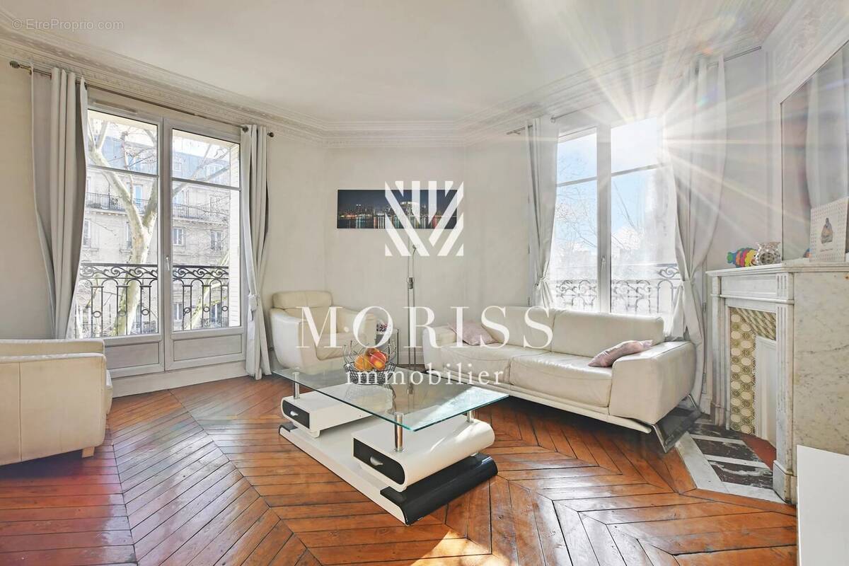 Appartement à PARIS-18E