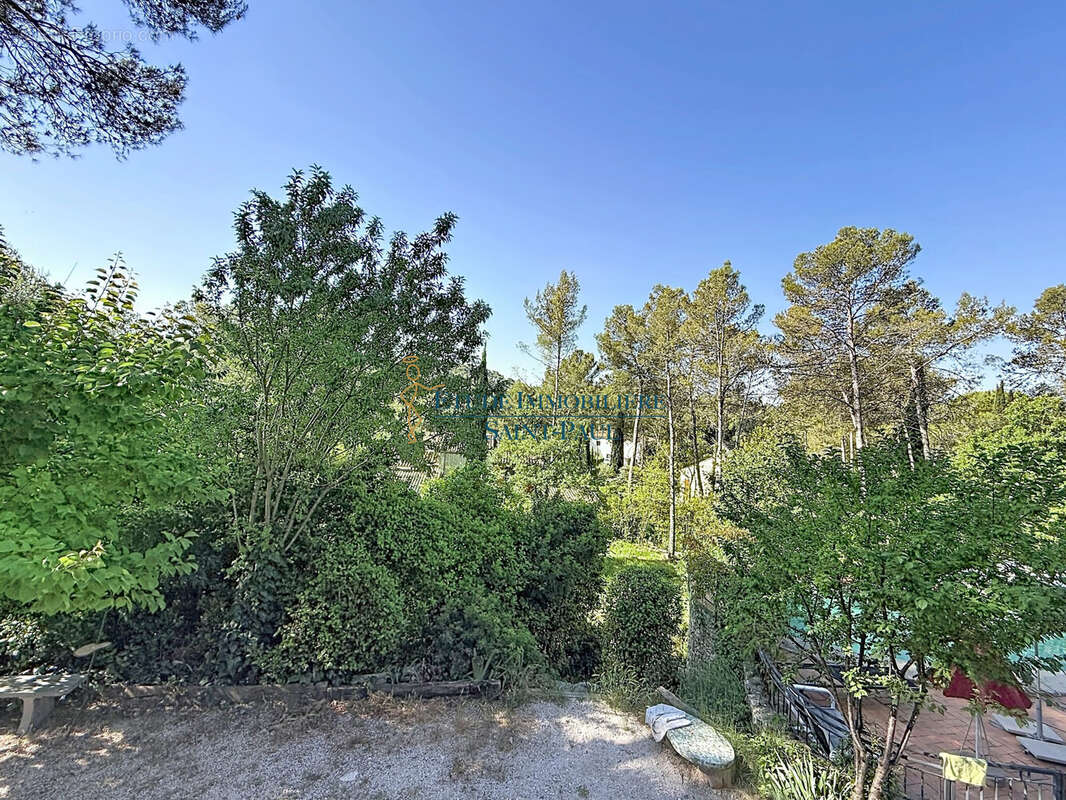 Maison 193 m² à Saint-Clement-De-Riviere  - photo 6