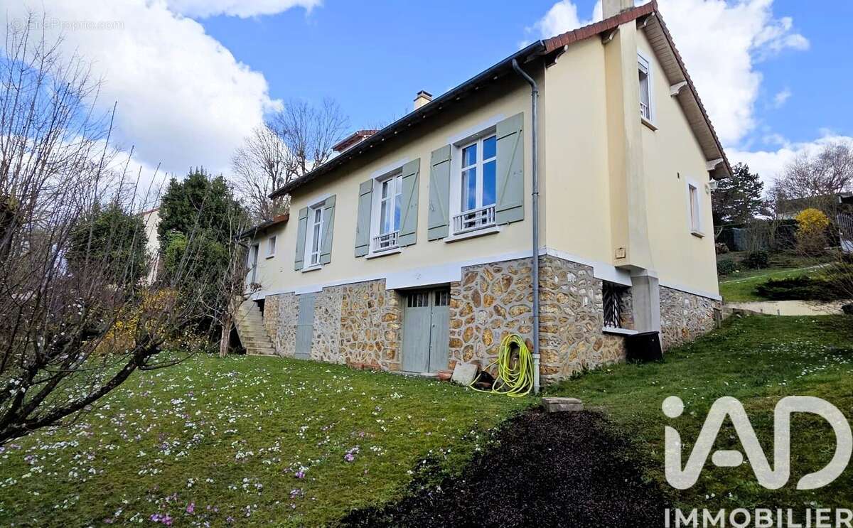 Maison 110 m² à Marly-Le-Roi  - photo 2