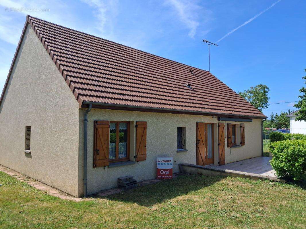 Maison à COSNE-COURS-SUR-LOIRE