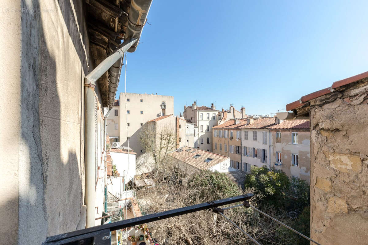 Appartement à MARSEILLE-6E