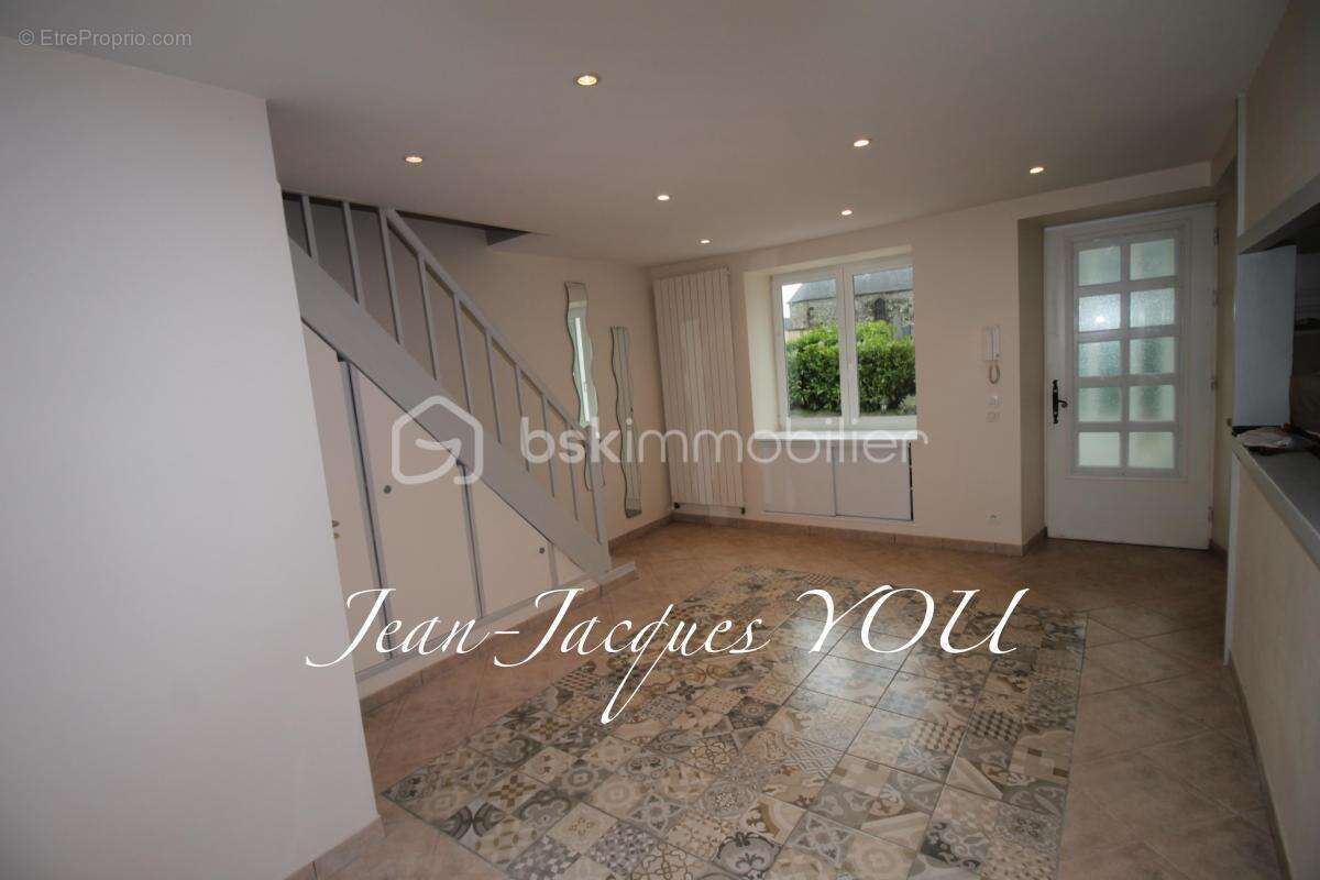 Maison à VILLEDIEU-LES-POELES