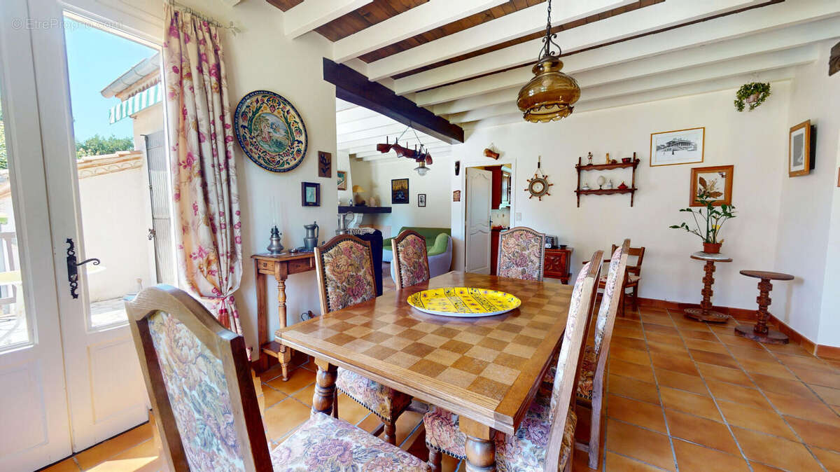 Maison à SAINTE-COLOMBE-DE-VILLENEUVE