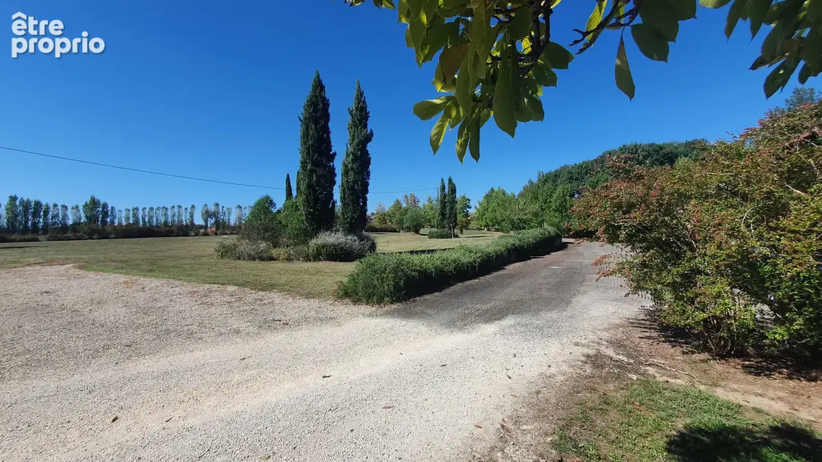 Maison de Caractère de 306 m2 Hab, proche de Hagetmau - photo 3