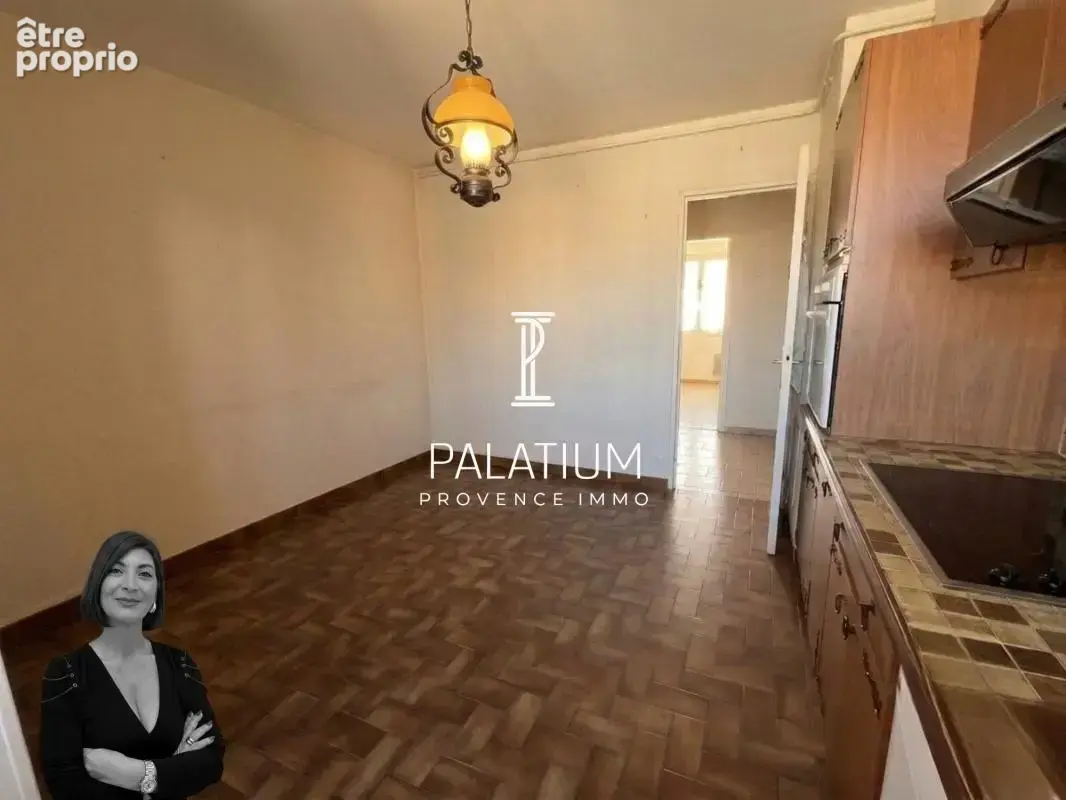Appartement T4 lumineux à SALON DE PCE - photo 5