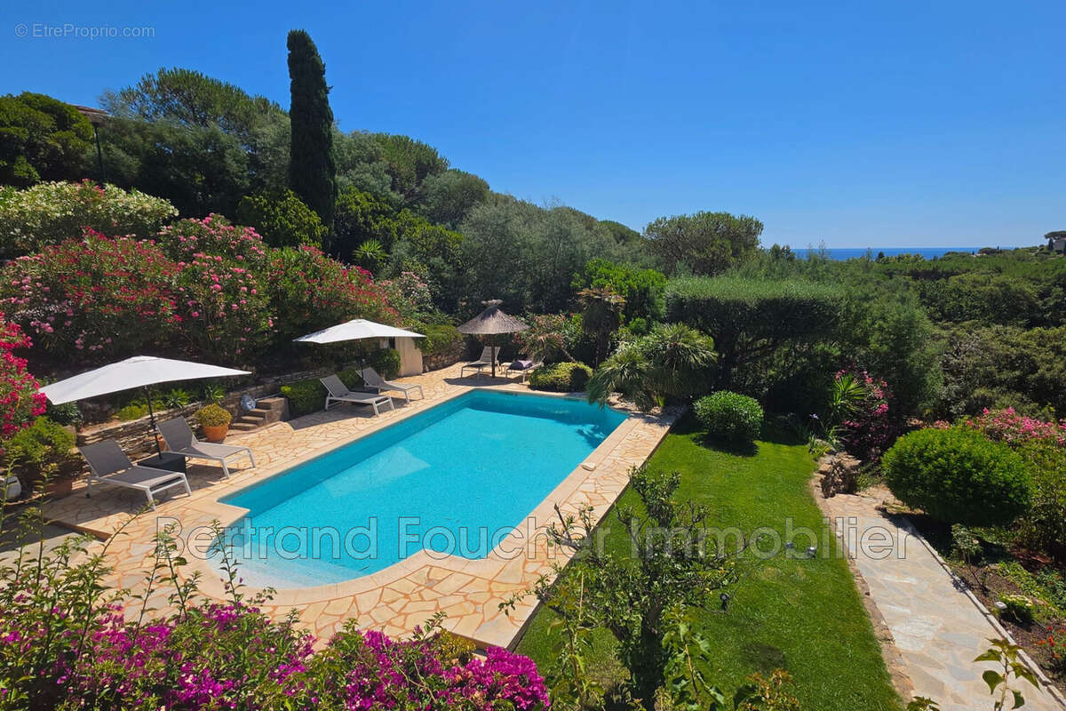 Maison 207 m² à Cavalaire-Sur-Mer  - photo 8