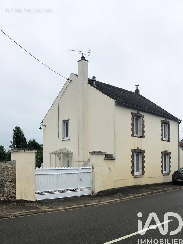 Photo 1 - Maison à ANGERVILLE