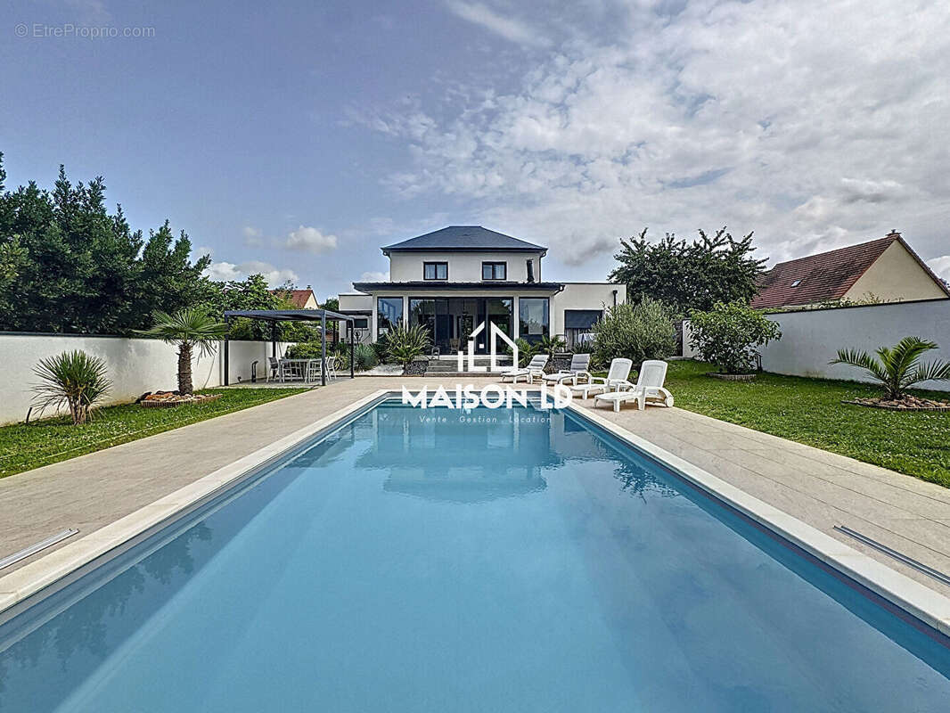 Maison à BARON-SUR-ODON