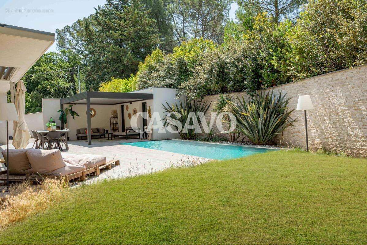 Maison à LE THOLONET