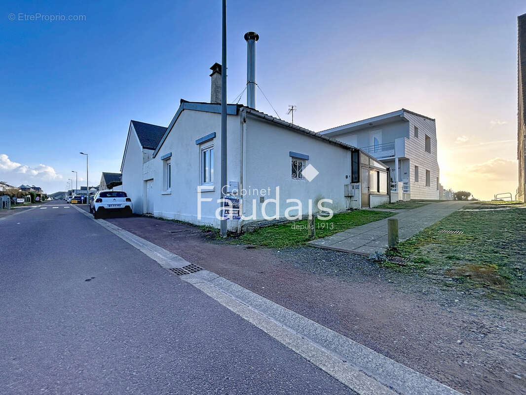 Maison à AGON-COUTAINVILLE