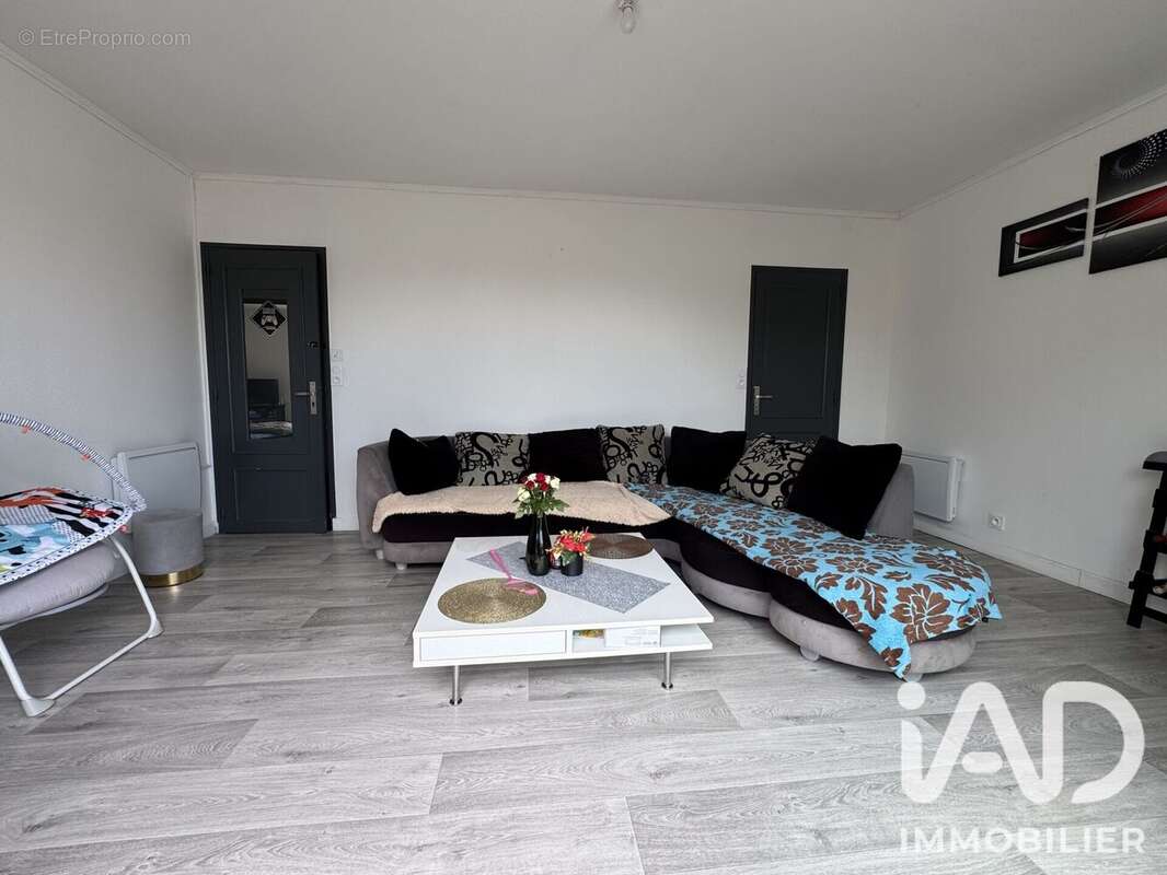 Maison 97 m² à Aiffres  - photo 2