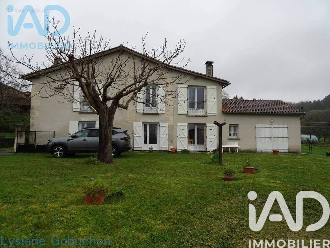 Photo 1 - Maison à SAINT-FELIX-DE-BOURDEILLES