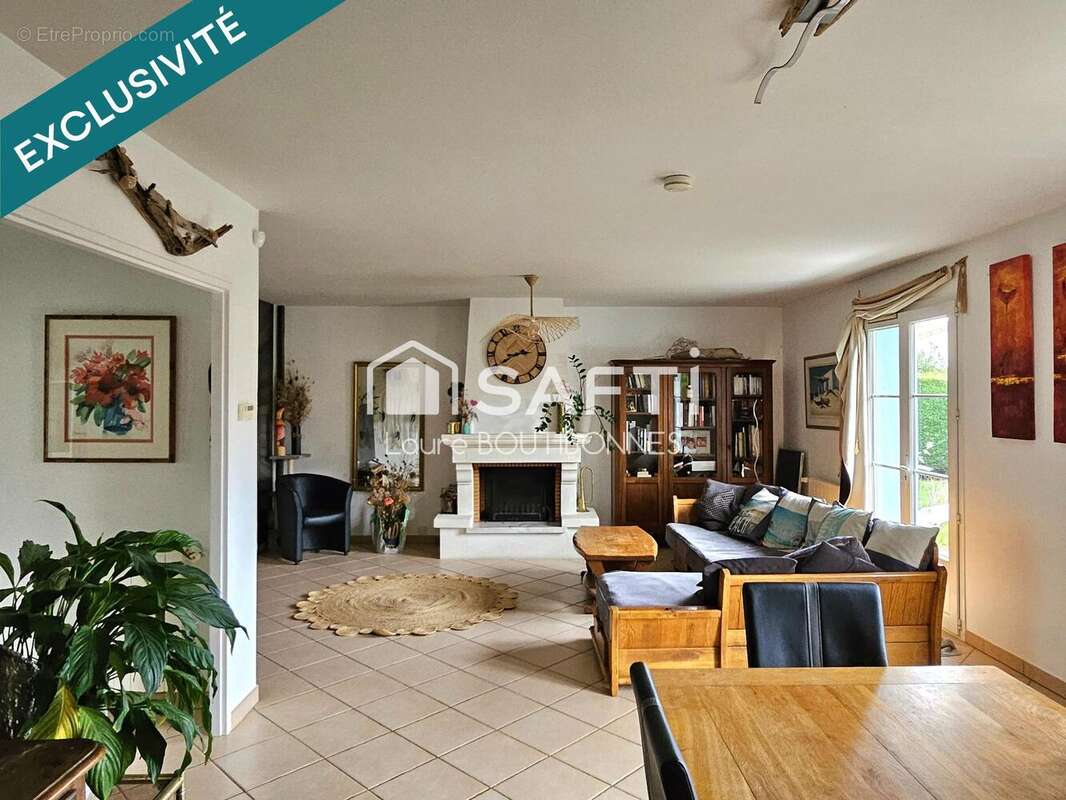 Photo 2 - Maison à SAINT-SULPICE