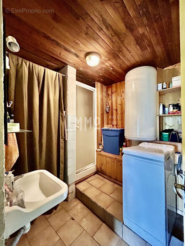 Maison à LES CHAPELLES