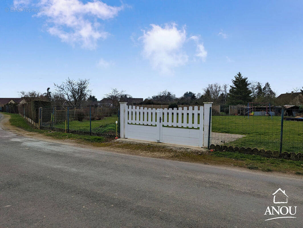 Terrain à ILLIERS-COMBRAY