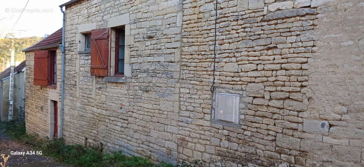 Façade arrière maison ARGENTENAY - Maison à ARGENTENAY