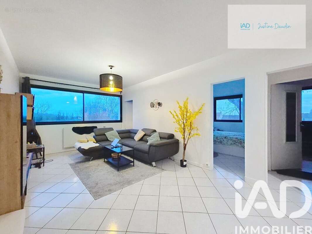 Photo 2 - Appartement à LE COUDRAY-MONTCEAUX