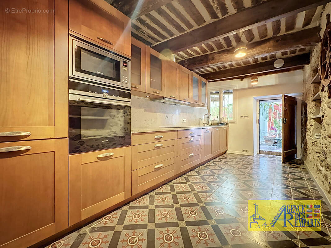 Appartement de caractère 82,95 m2 au cœur de la Vieille Ville - photo 7