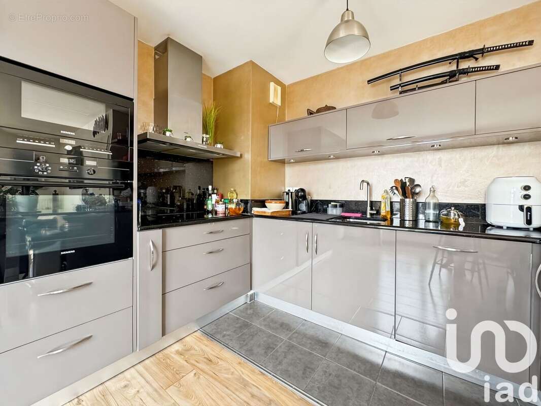 Photo 4 - Appartement à JUVISY-SUR-ORGE