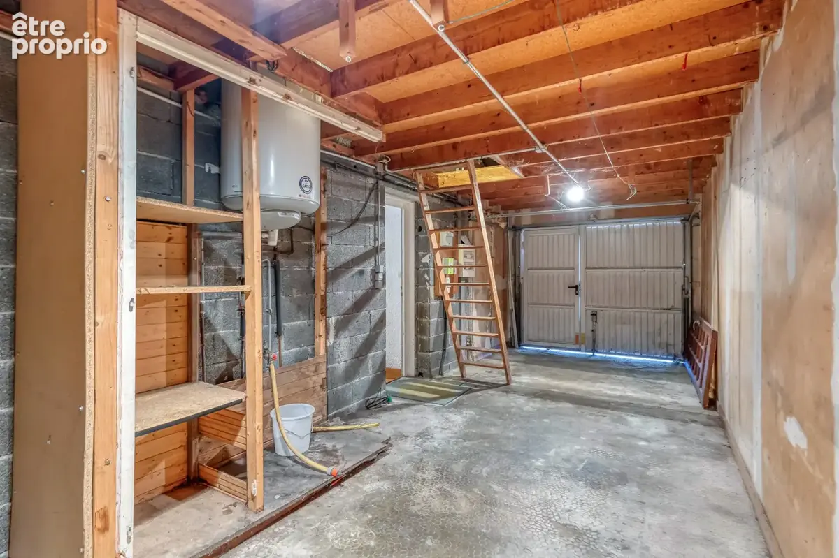 LE VERSOUD - Maison mitoyenne de 96 m2 habitables à rénover avec garage, sur terrain de 430 m2 - photo 14