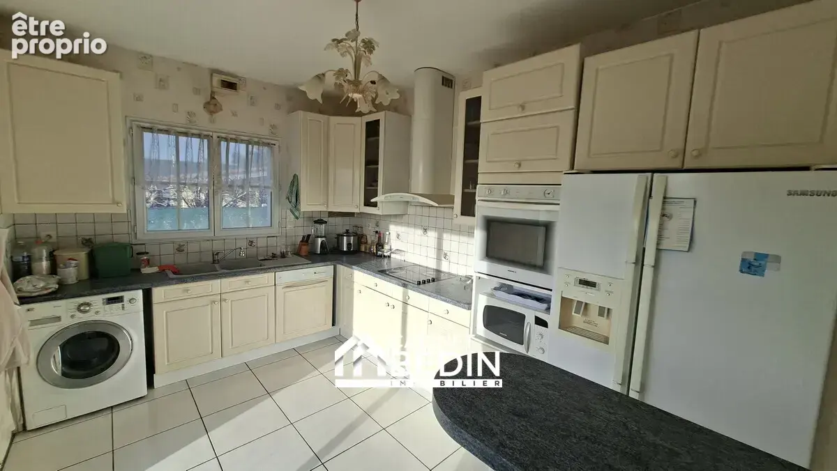Maison 7 pièces 183 m² à vendre à Saint-Andre-De-Cubzac (33240) - photo 4