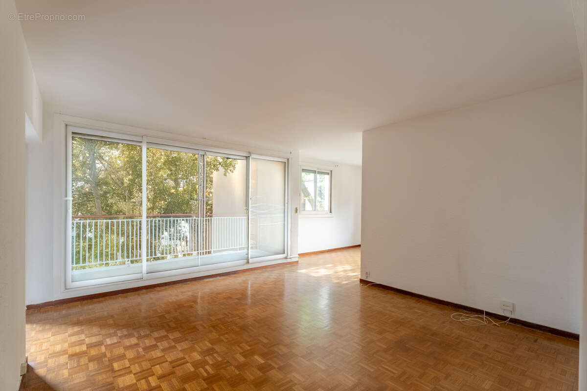 Appartement à MARSEILLE-9E