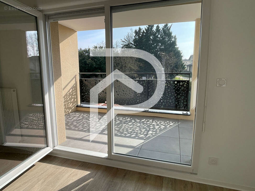 Appartement à JASSANS-RIOTTIER