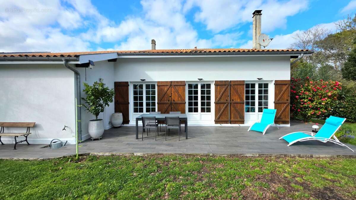 Maison Le Pian Medoc 5 pièce(s) 115 m2 - photo 12