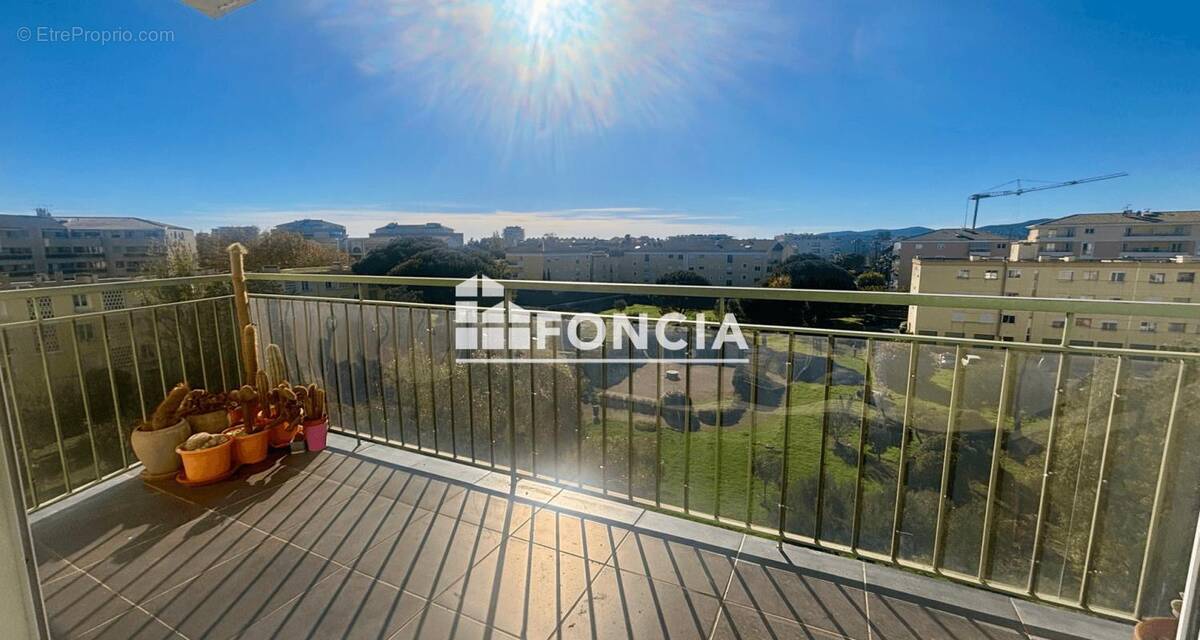 Appartement à FREJUS