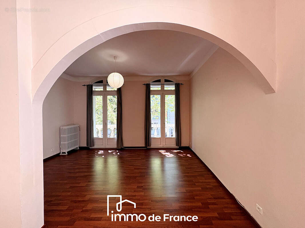 Appartement T4 Tour de Ville - photo 2