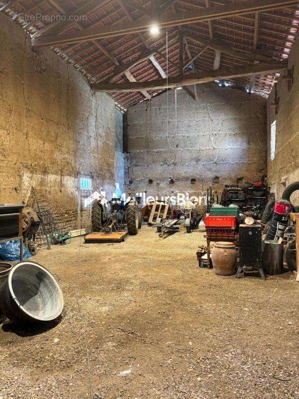 Maison en pierre  de standing avec dépendance 160M² sur 17000 m² de terrain clos et plat - photo 7