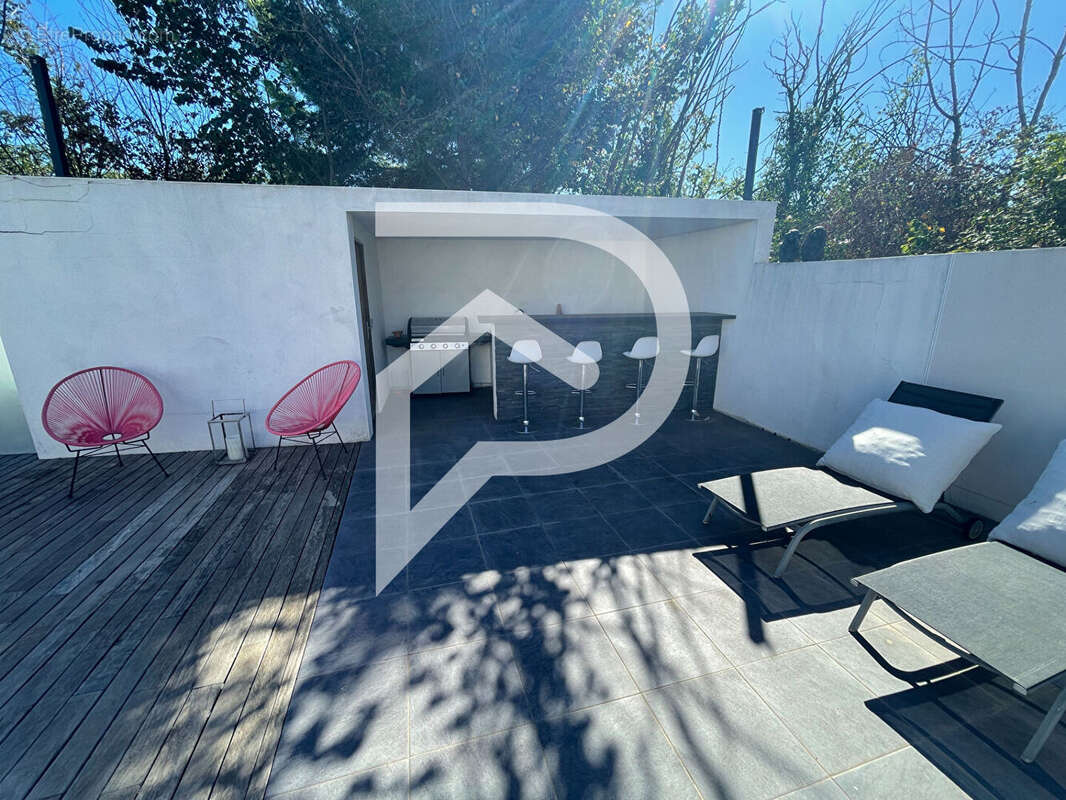 Maison à CORNEILHAN