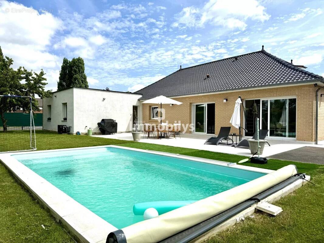Maison à AUBERCHICOURT