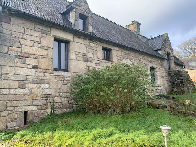 Maison à GUERN