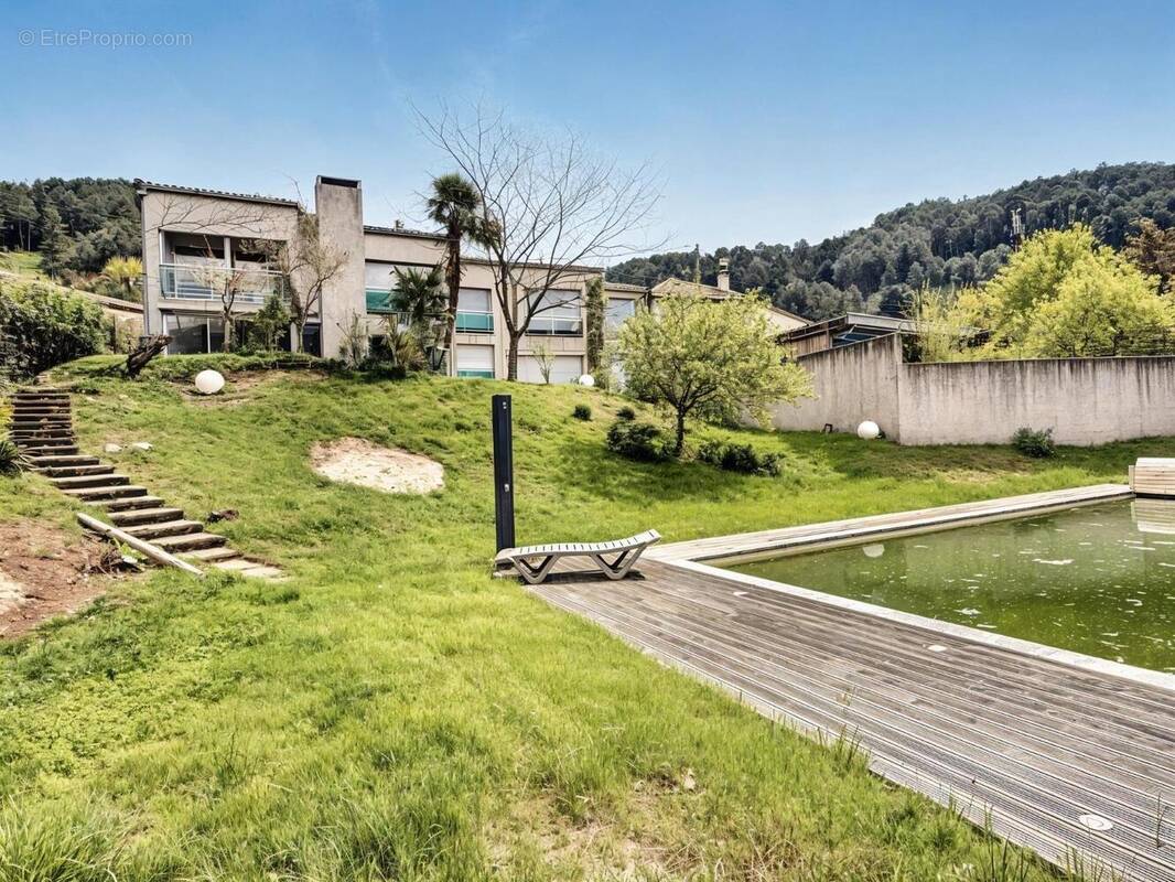   - Maison à VALS-LES-BAINS