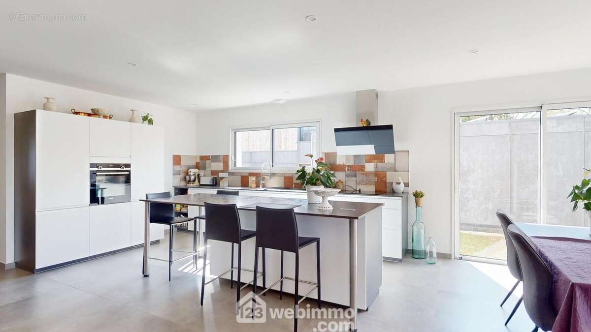 Maison à SAINT-VINCENT-SUR-JARD