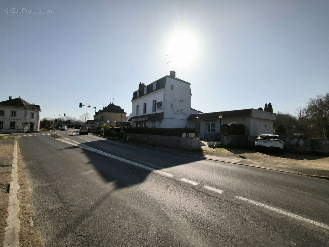 Immeuble de rapport au bord de loire - photo 13
