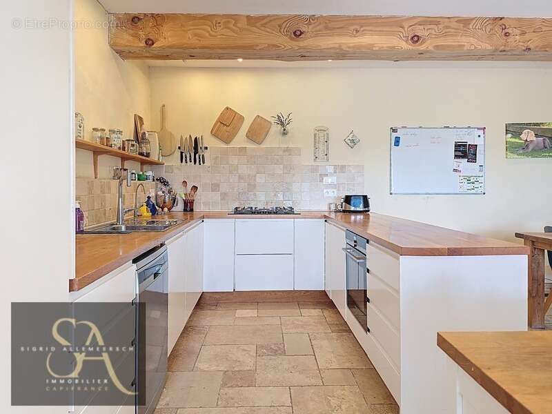 Maison à BRUGAIROLLES