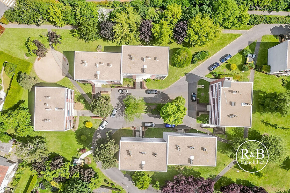 Appartement à LES CLAYES-SOUS-BOIS