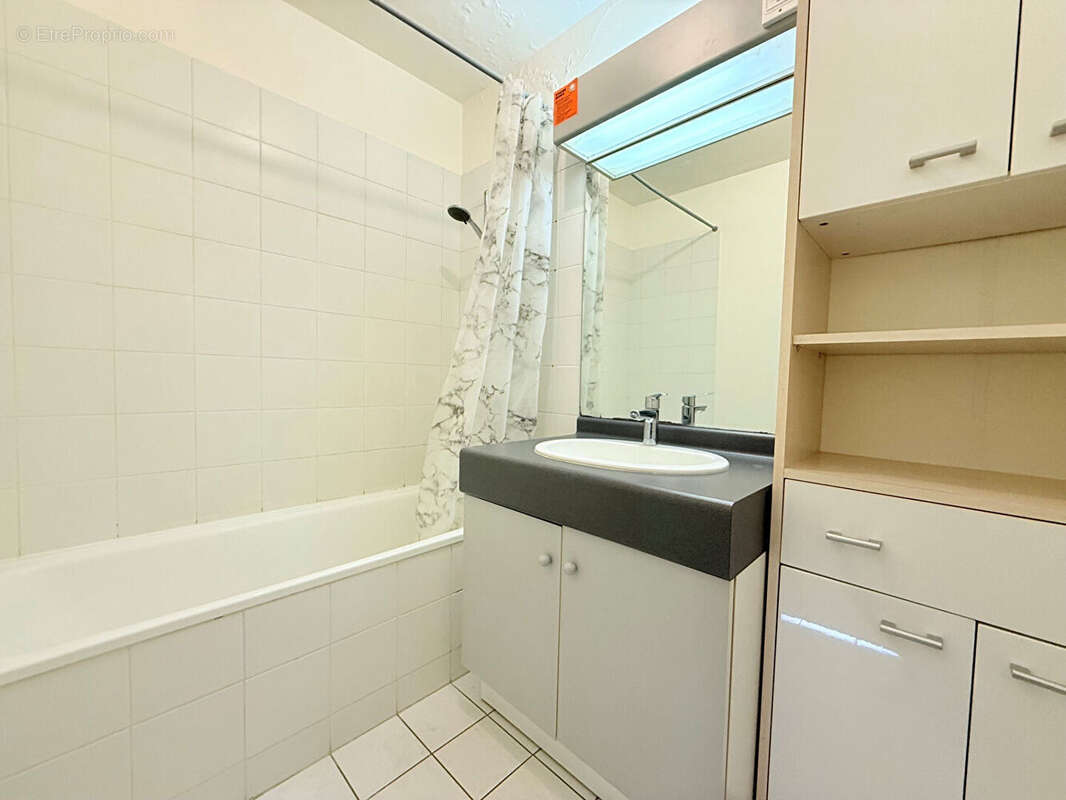 Appartement à LEVALLOIS-PERRET