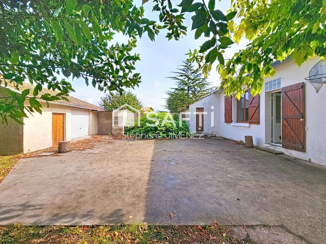 Photo 1 - Maison à AMBARES-ET-LAGRAVE