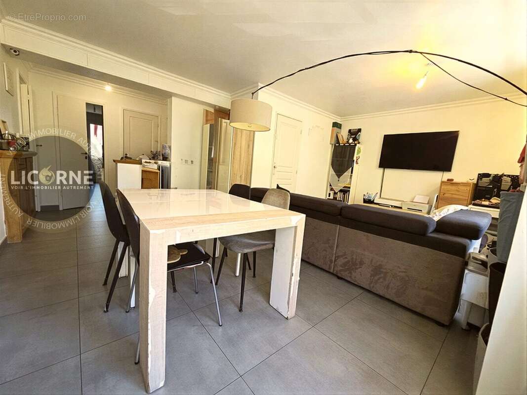 Salle à manger - Appartement à MARSEILLE-10E