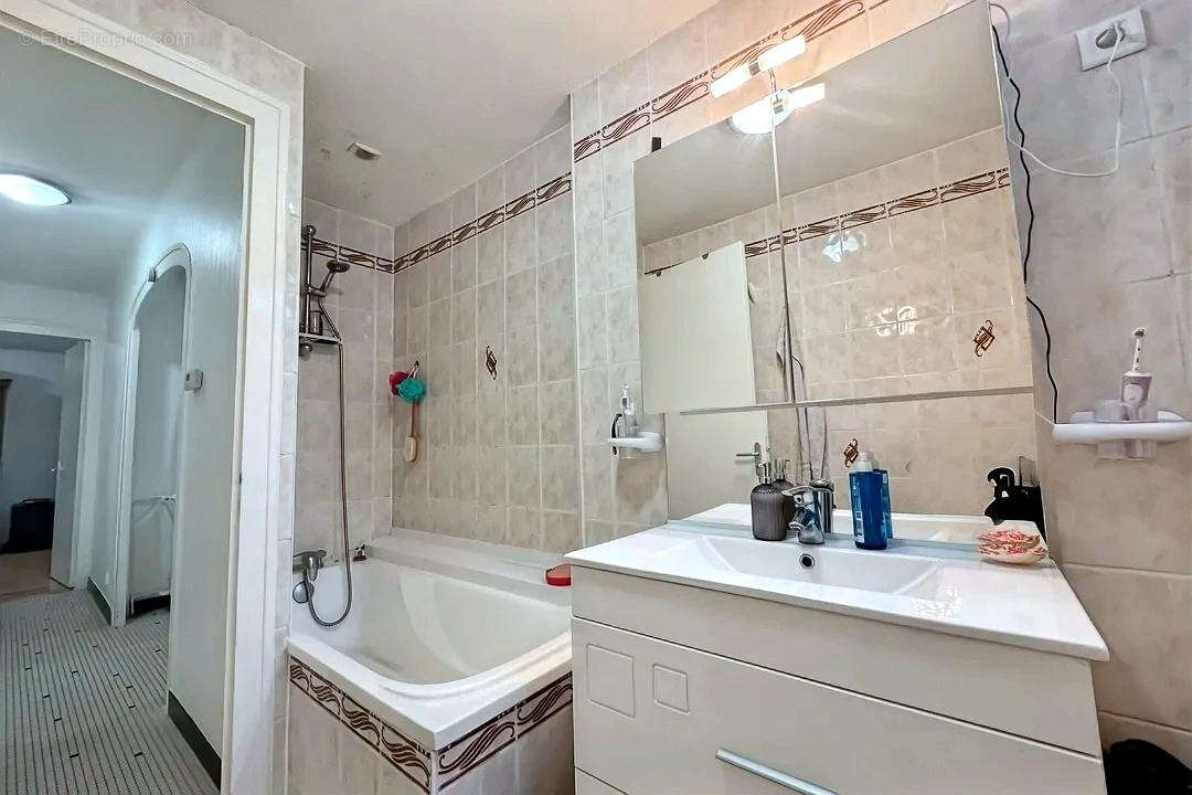 Appartement à BOUGUENAIS