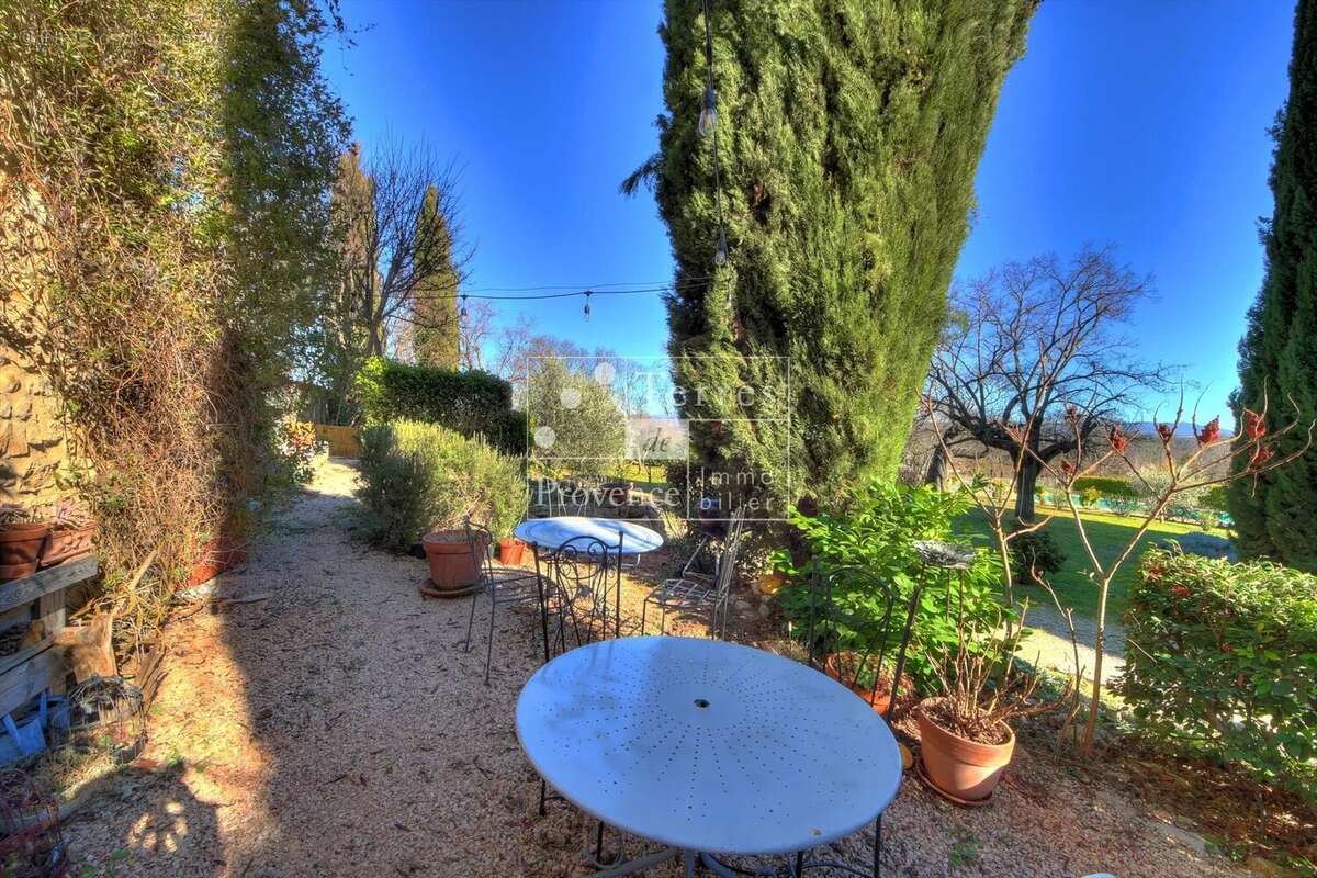 Maison à SAINT-LAURENT-DU-VERDON