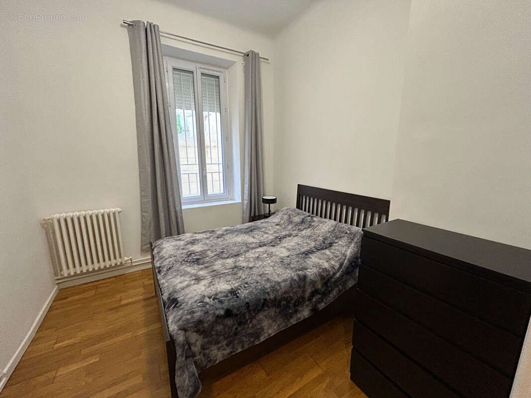Appartement à MARSEILLE-6E