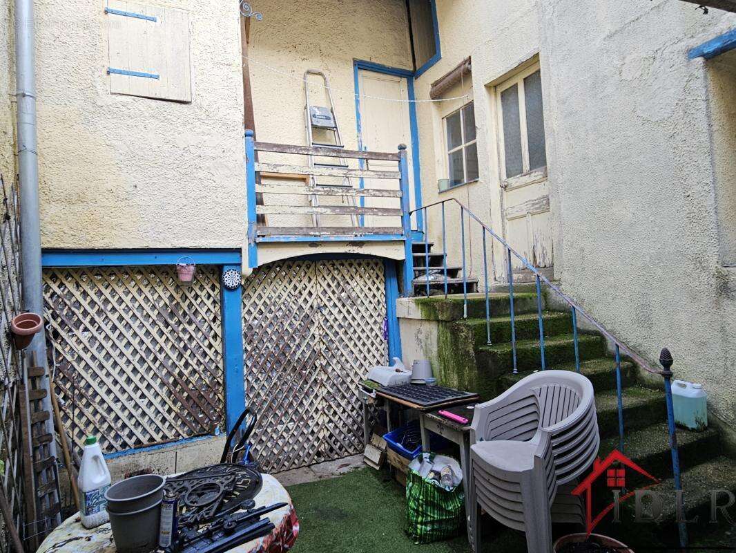 Appartement à WASSY