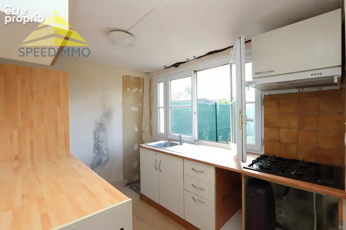 Maison de 38 m² à Mandres-les-Roses avec jardin - photo 4