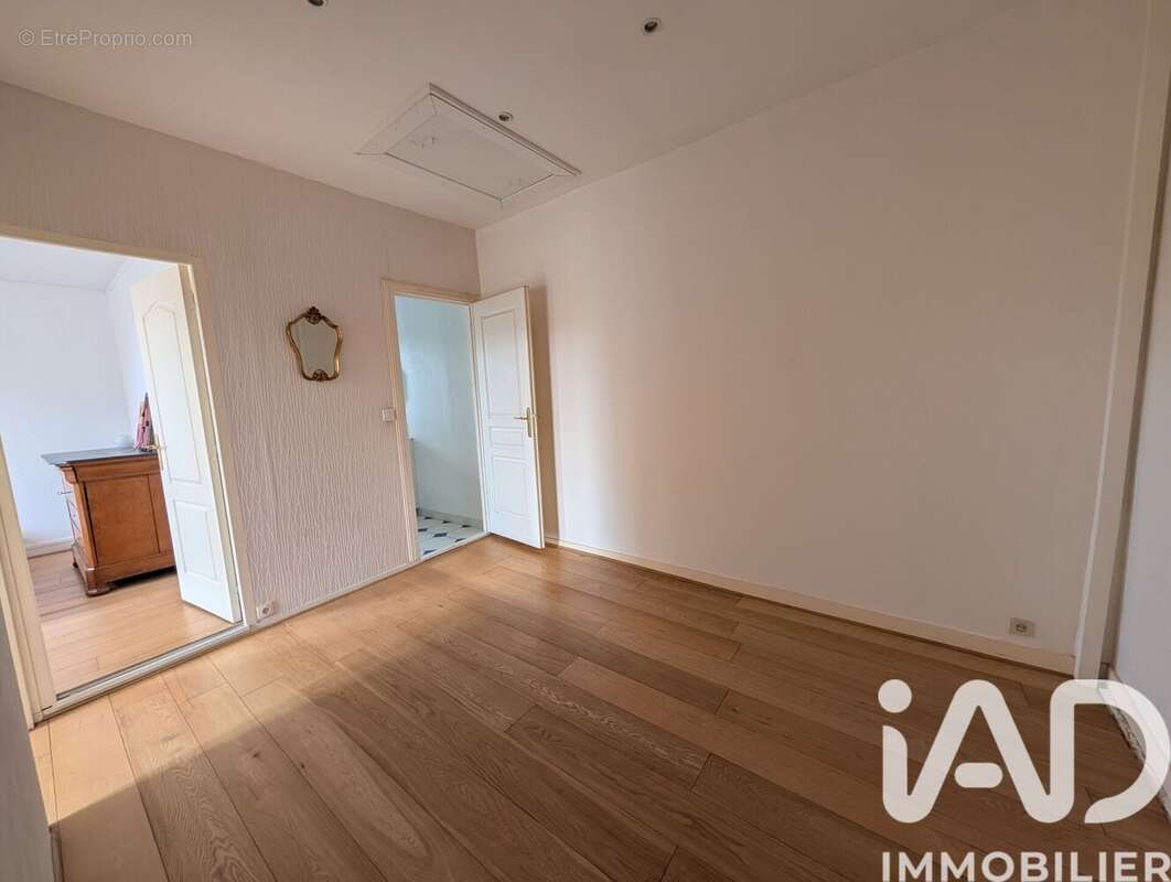 Maison 298 m² à Sainte-Severe  - photo 9