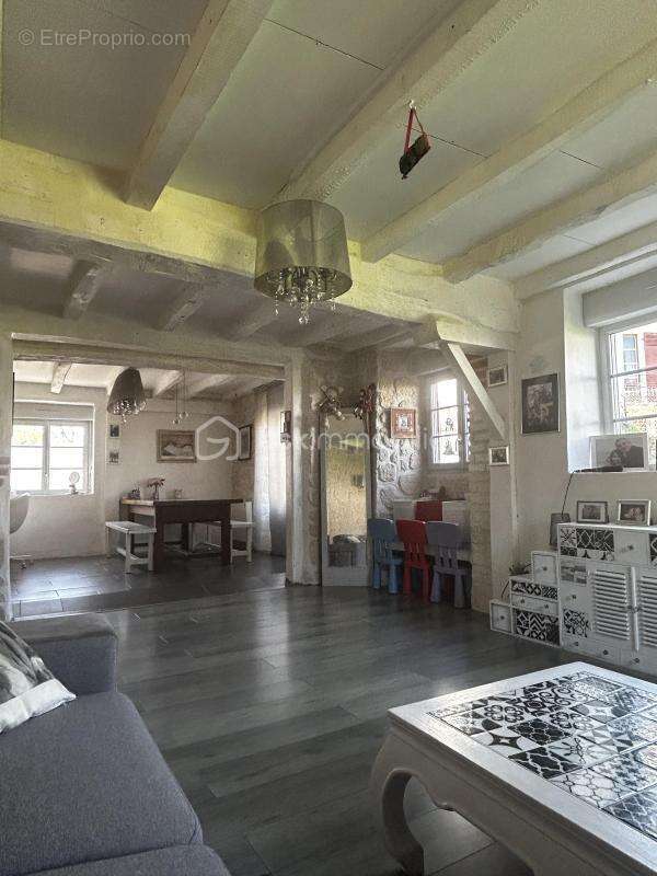 Maison familiale de 148m2 pleine de charme et de potentiel - photo 7