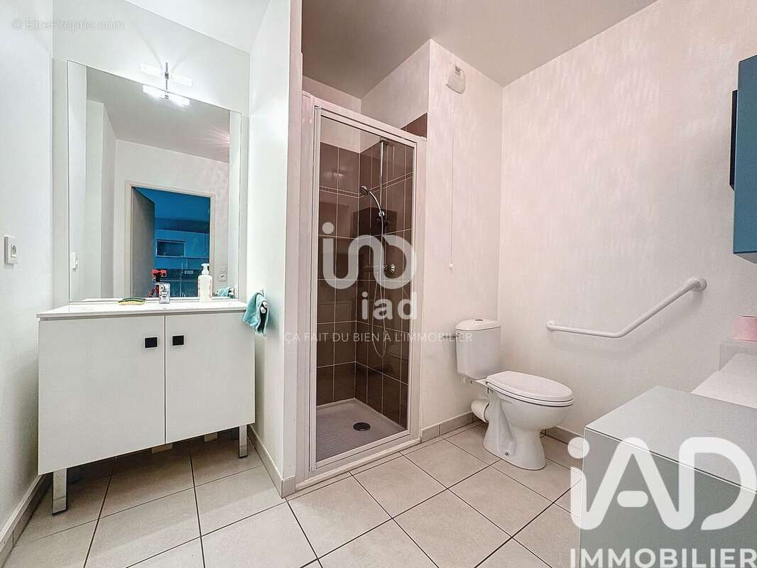 Photo 8 - Appartement à VENISSIEUX